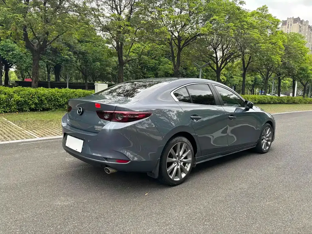 Mazda 3 Axela — фото 4