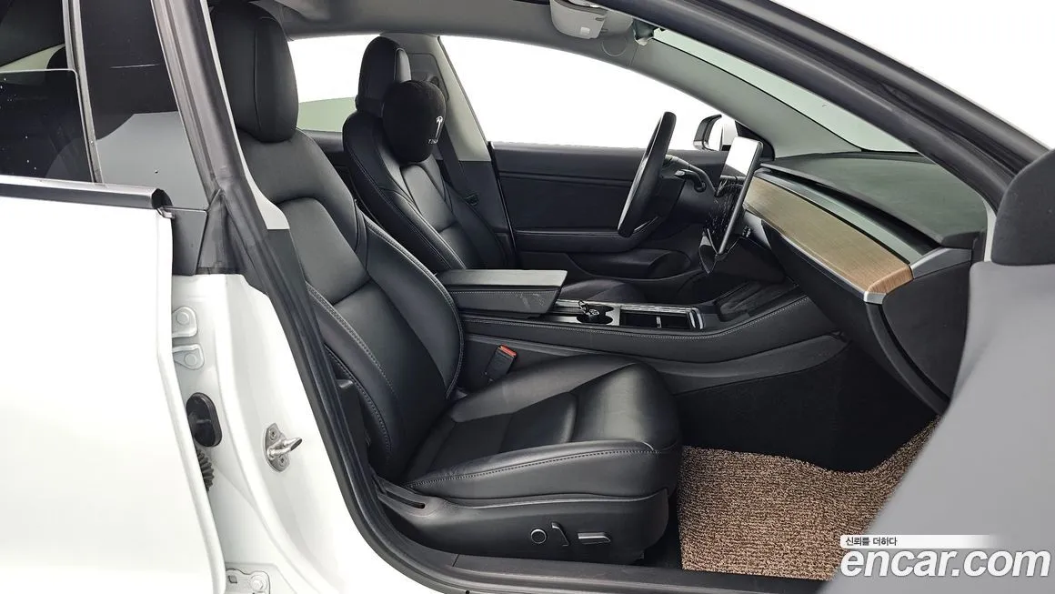Tesla Model 3 — фото 10