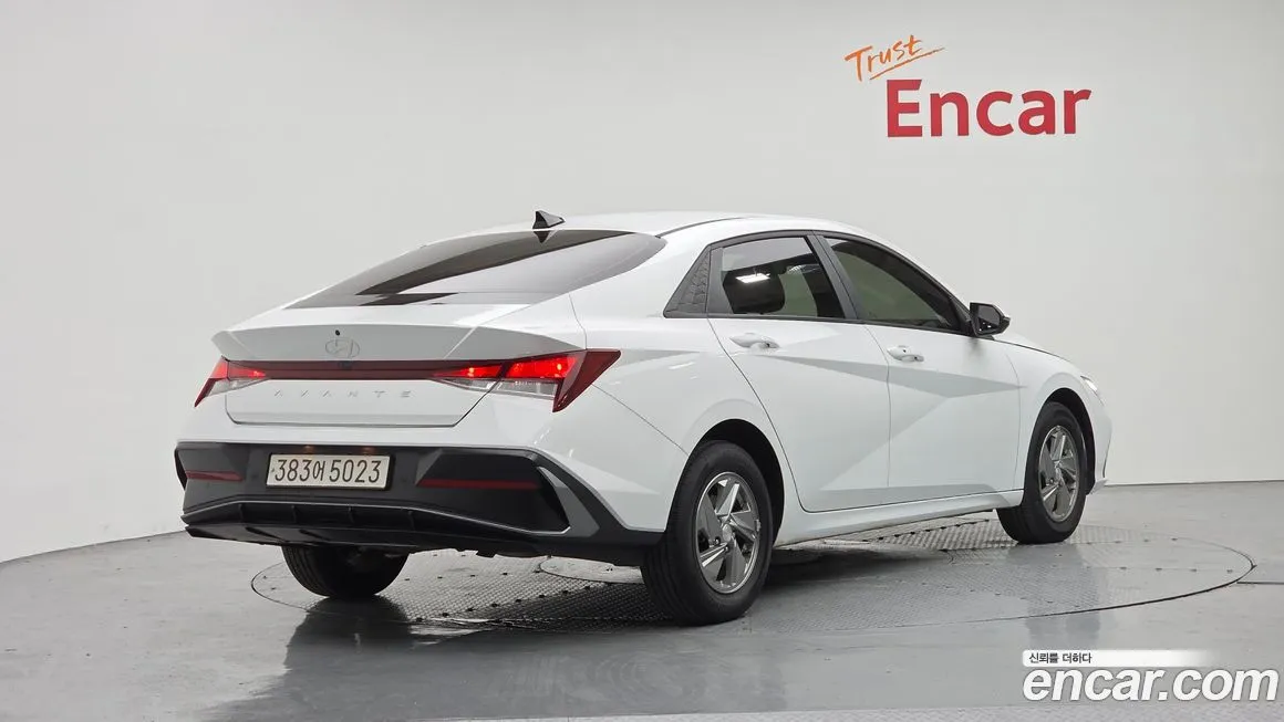 Hyundai AVANTE — фото 2