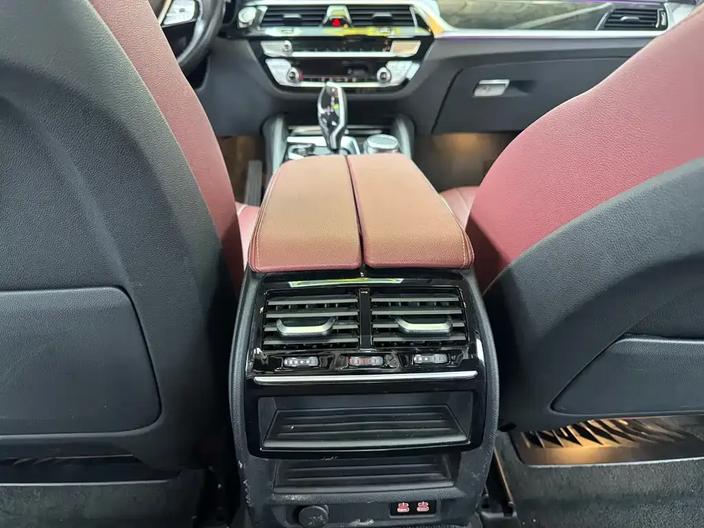 BMW 5 Series — фото 10