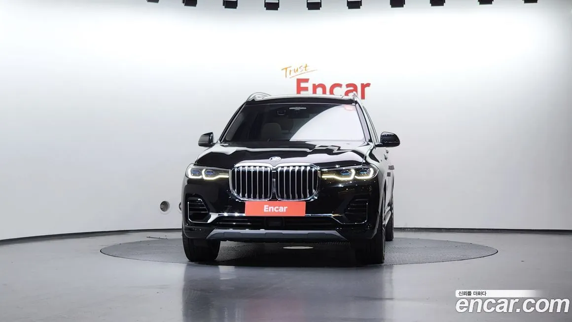 BMW X7 — фото 3
