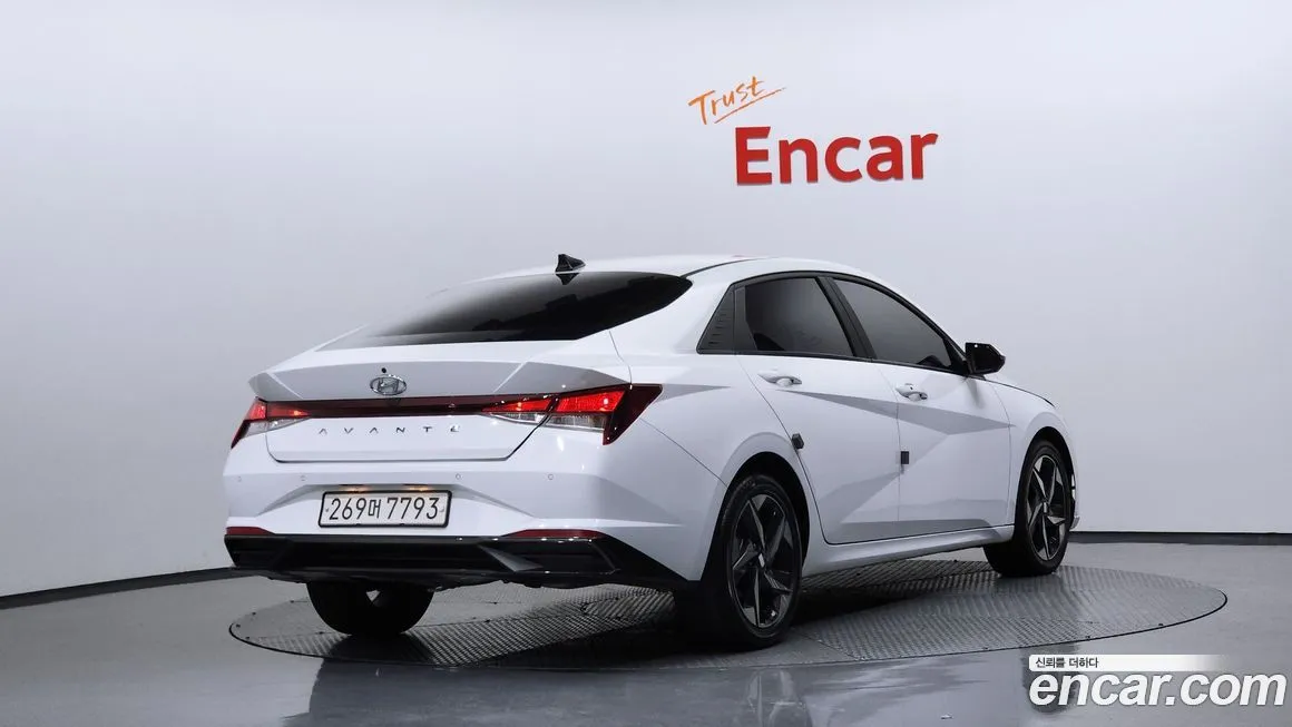 Hyundai AVANTE — фото 2