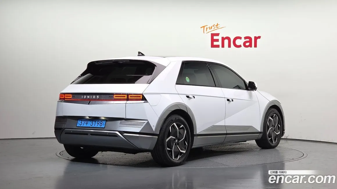 Hyundai Ioniq5 — фото 2