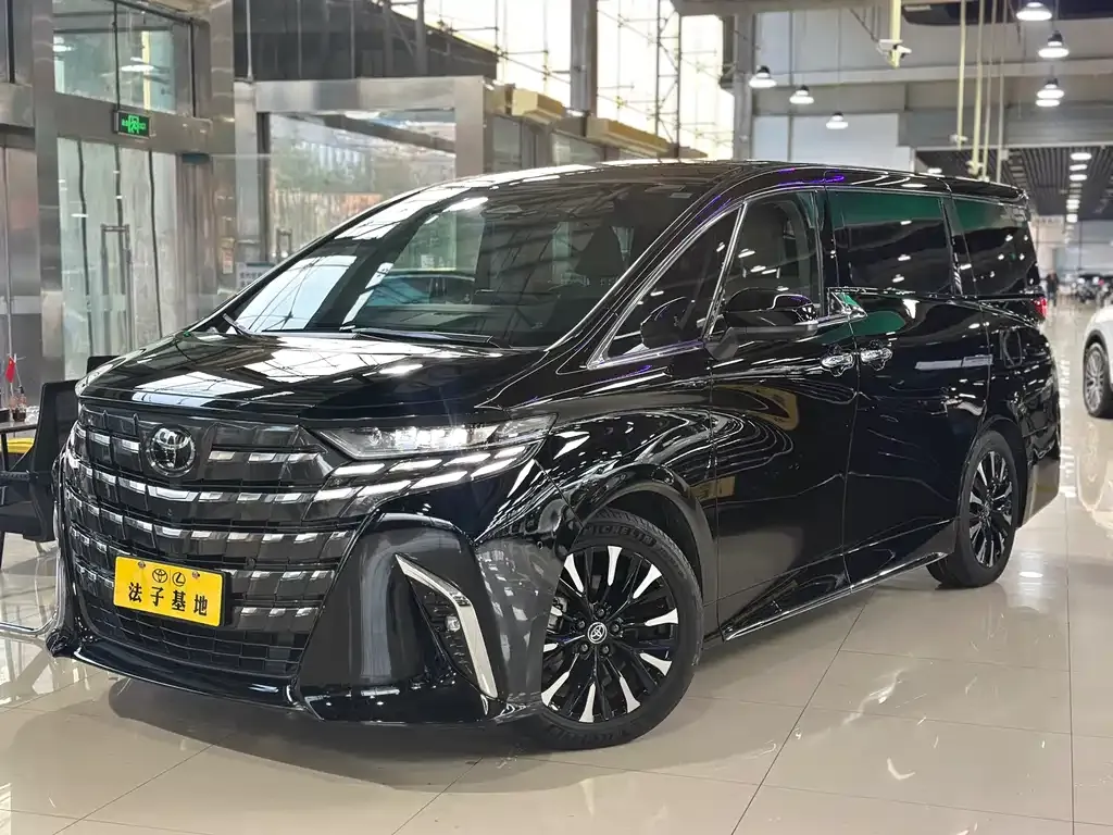 Toyota Alphard — фото 2