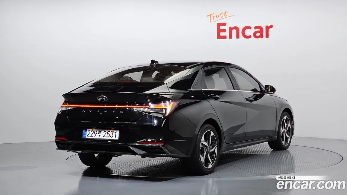 Hyundai AVANTE — фото 2