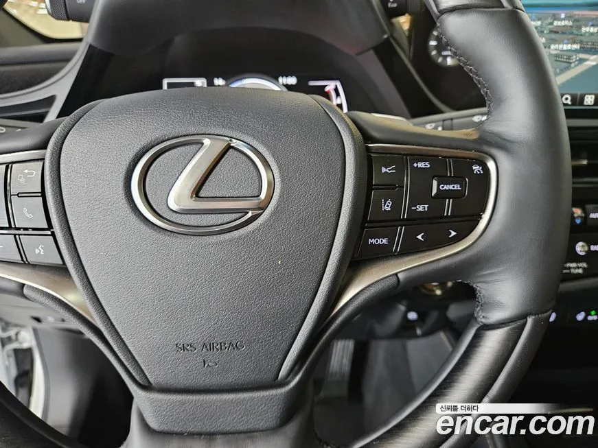 Lexus ES — фото 6