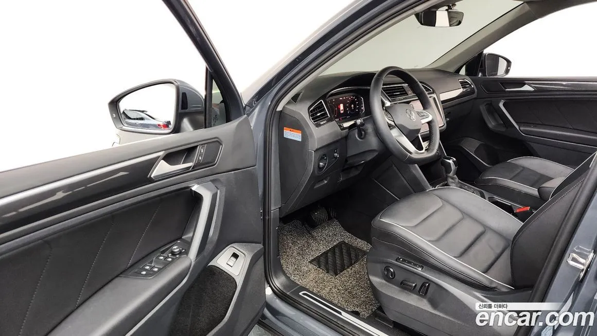 Volkswagen Tiguan — фото 10