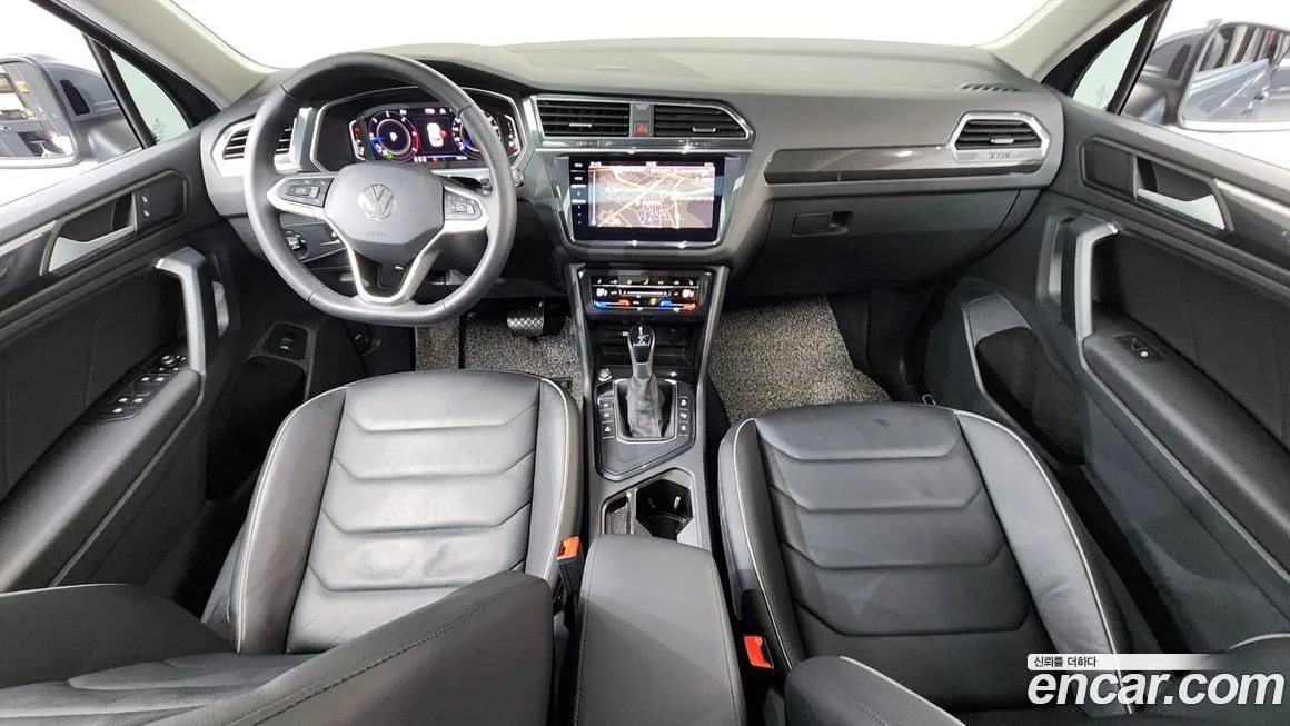 Volkswagen Tiguan — фото 7