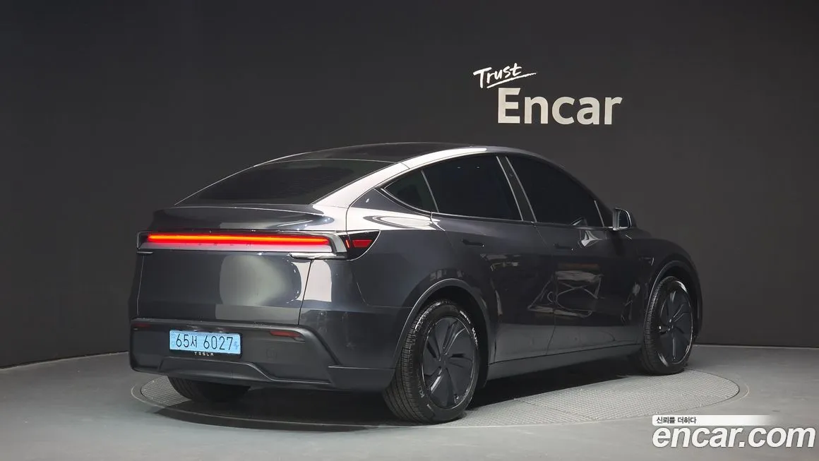 Tesla Model Y — фото 2
