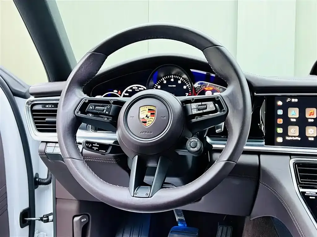 Porsche Panamera — фото 10