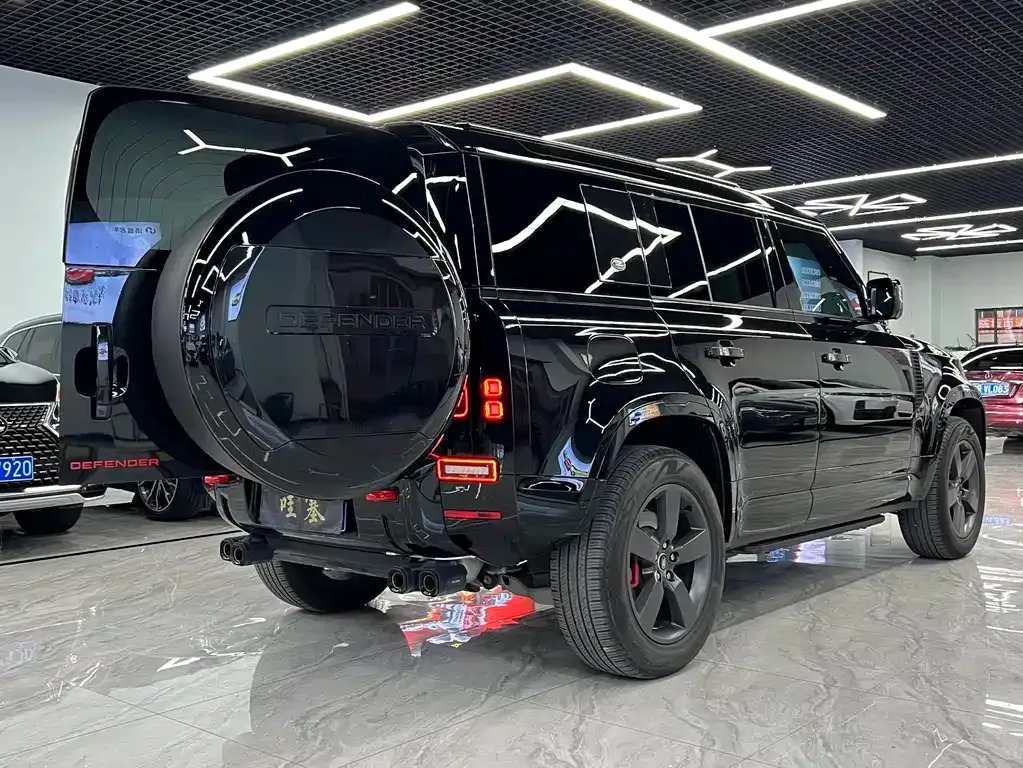 Land Rover Defender — фото 5