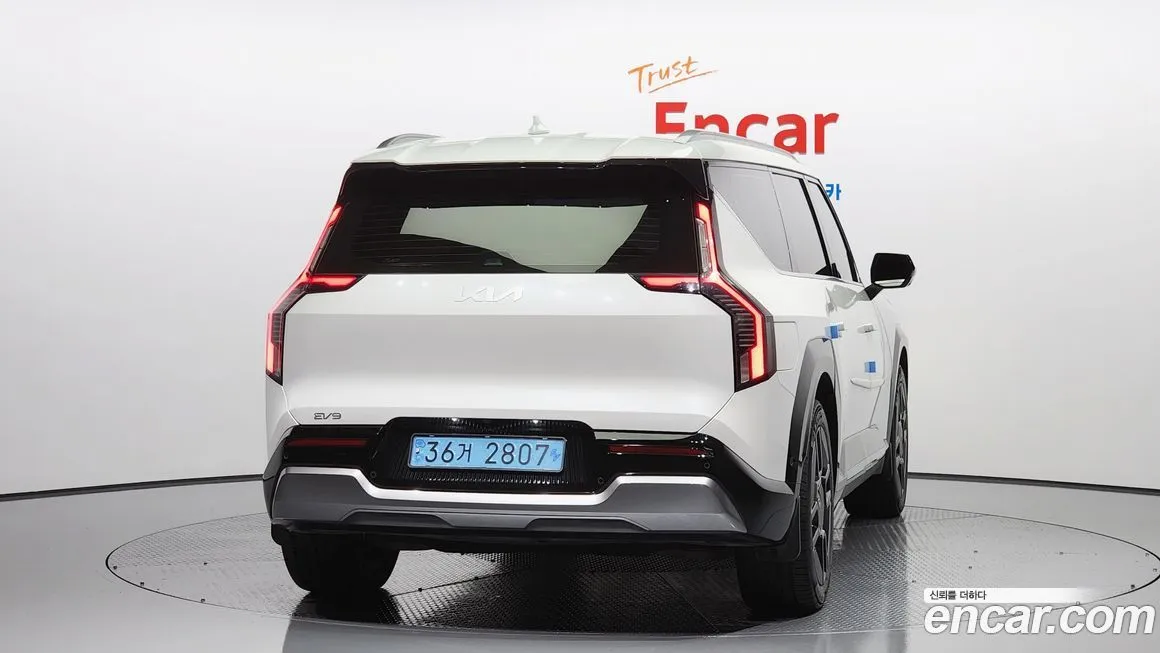 Kia EV9 — фото 4