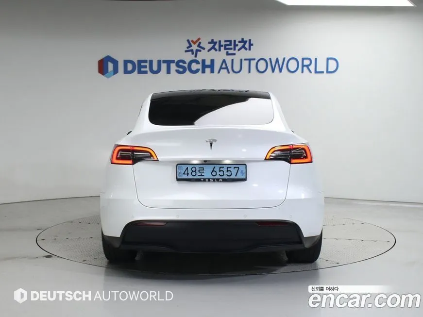 Tesla Model Y — фото 4