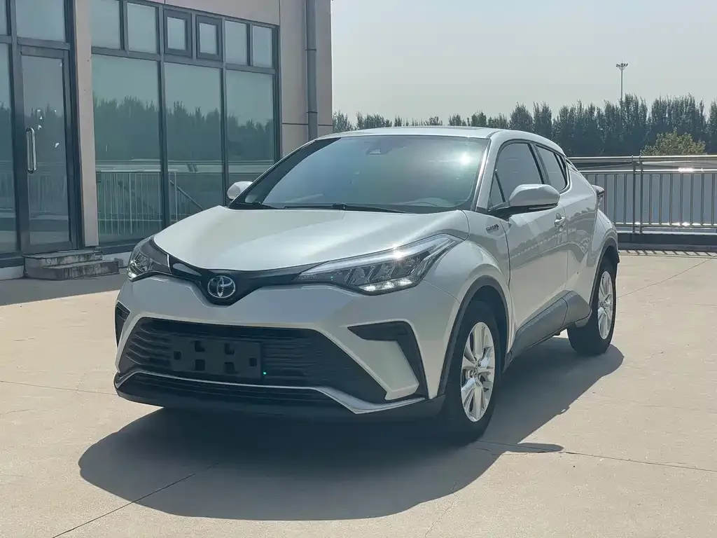 Toyota IZOA — фото 1