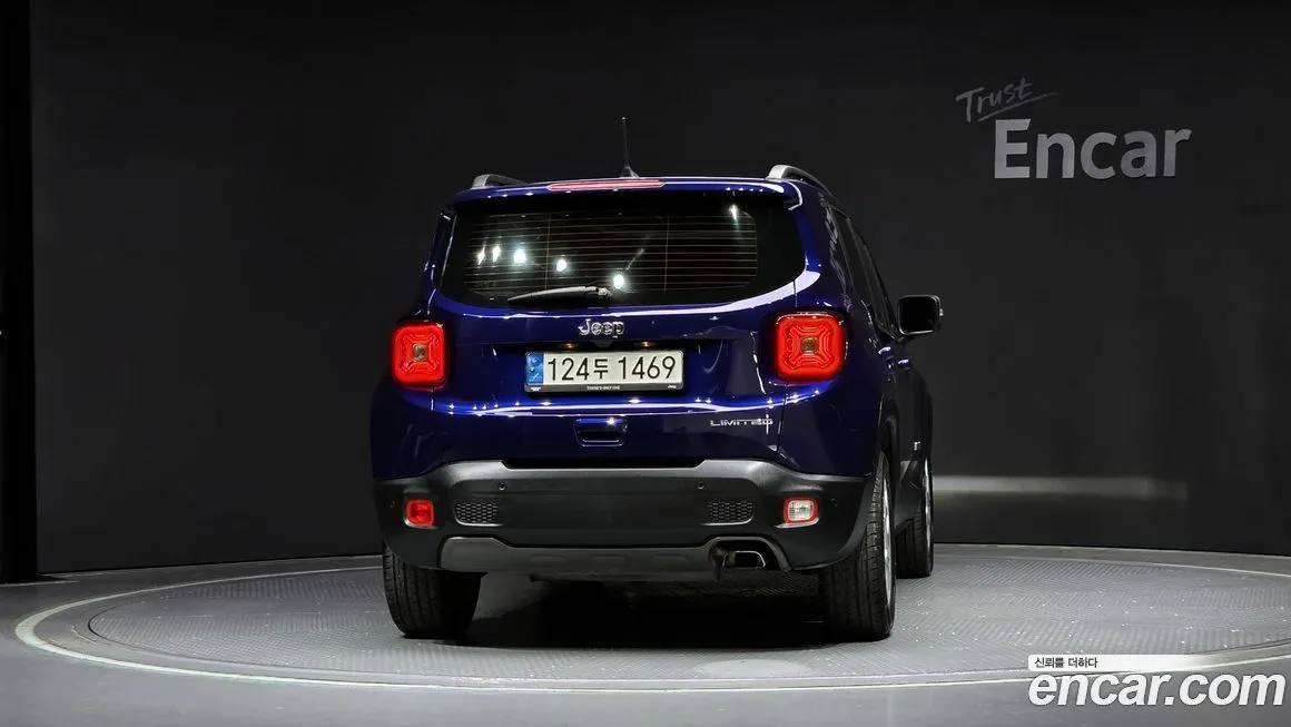 Jeep Renegade — фото 4