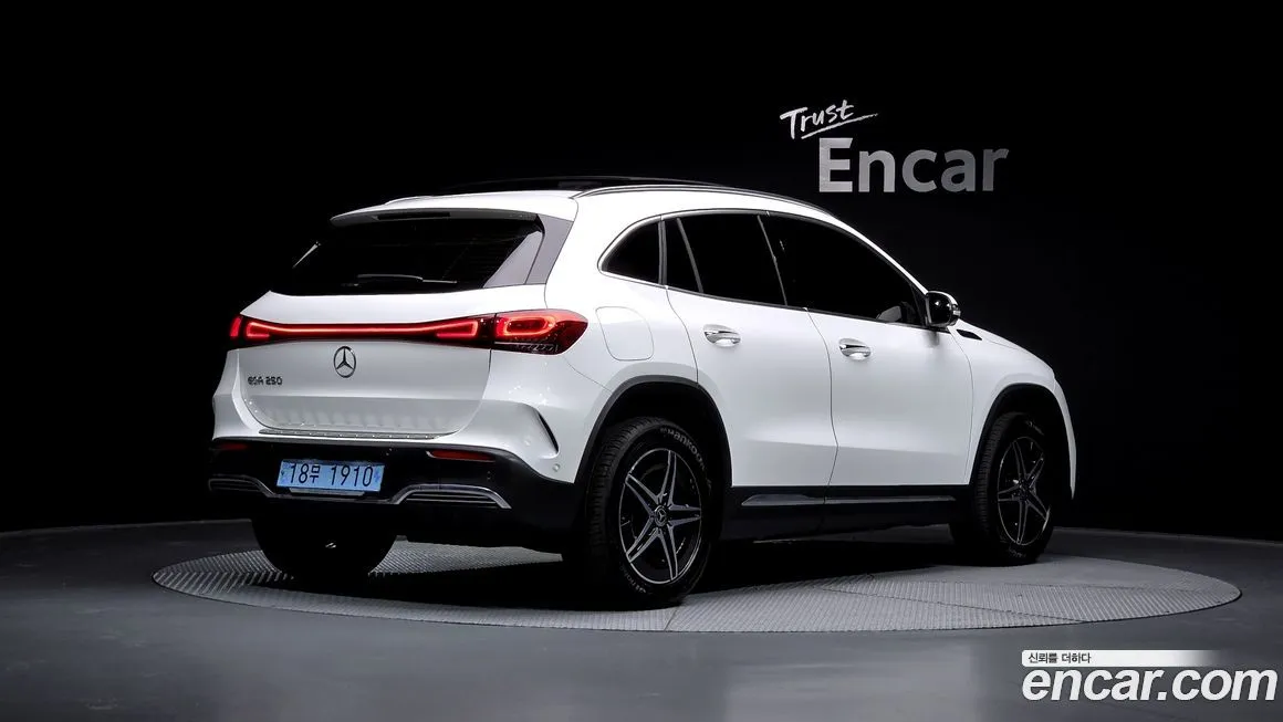 Mercedes-Benz EQA — фото 2