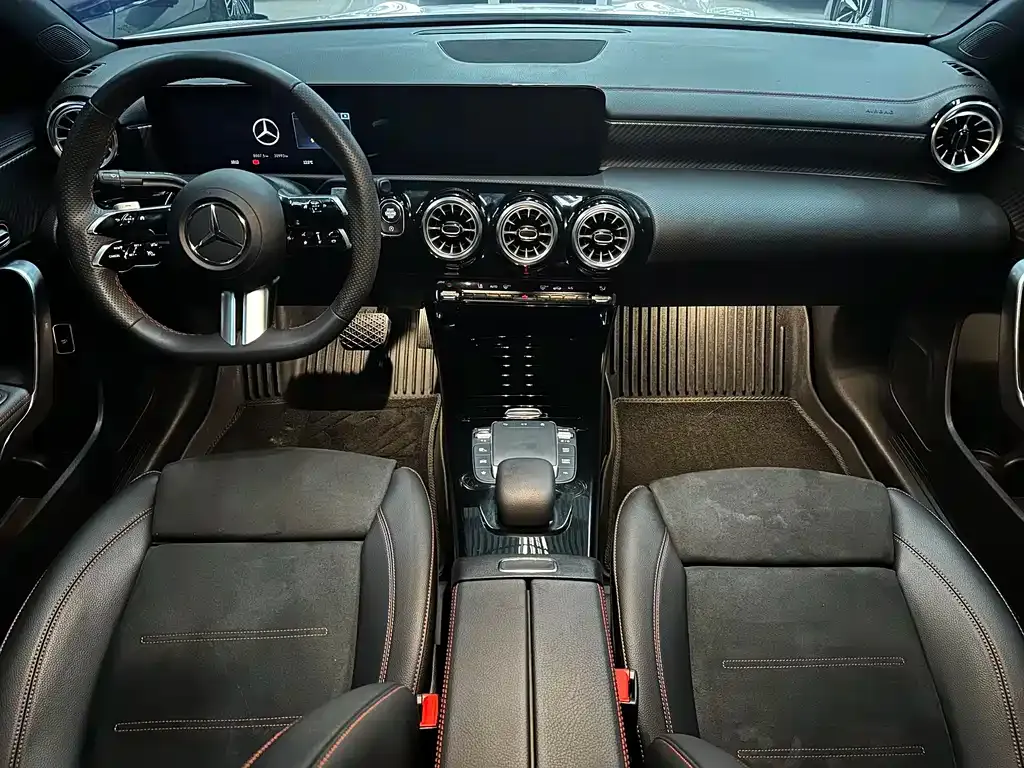 Mercedes-Benz A-Class — фото 10