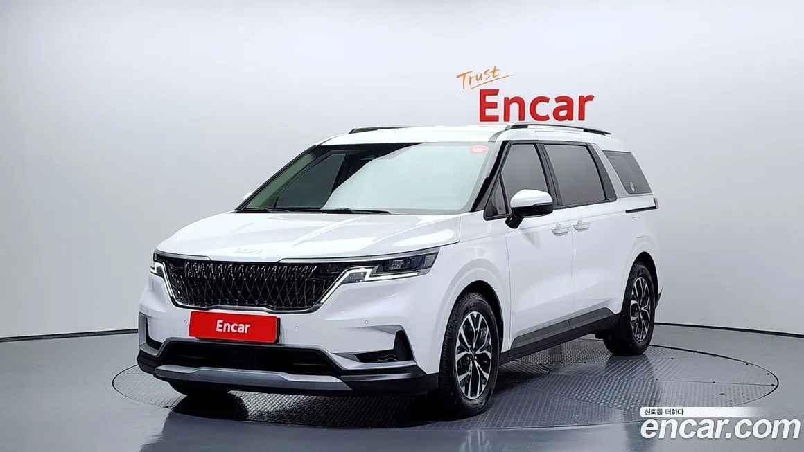 Kia Carnival — фото 1