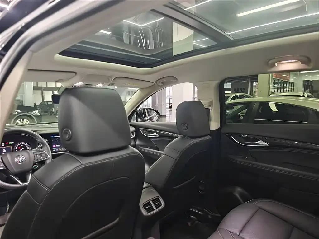 Buick Envision Plus — фото 10