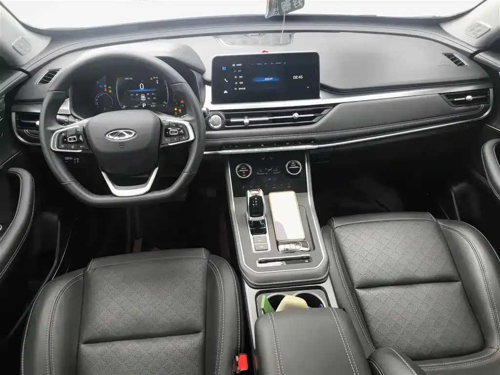 Chery Tiggo 8 — фото 10