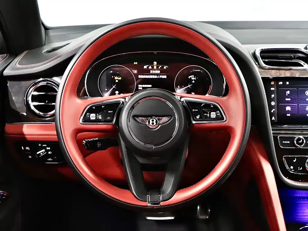 Bentley Bentayga — фото 10