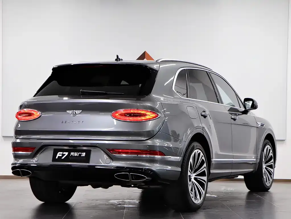 Bentley Bentayga — фото 6