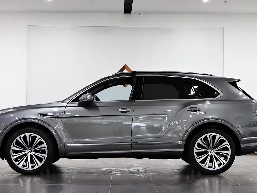 Bentley Bentayga — фото 7