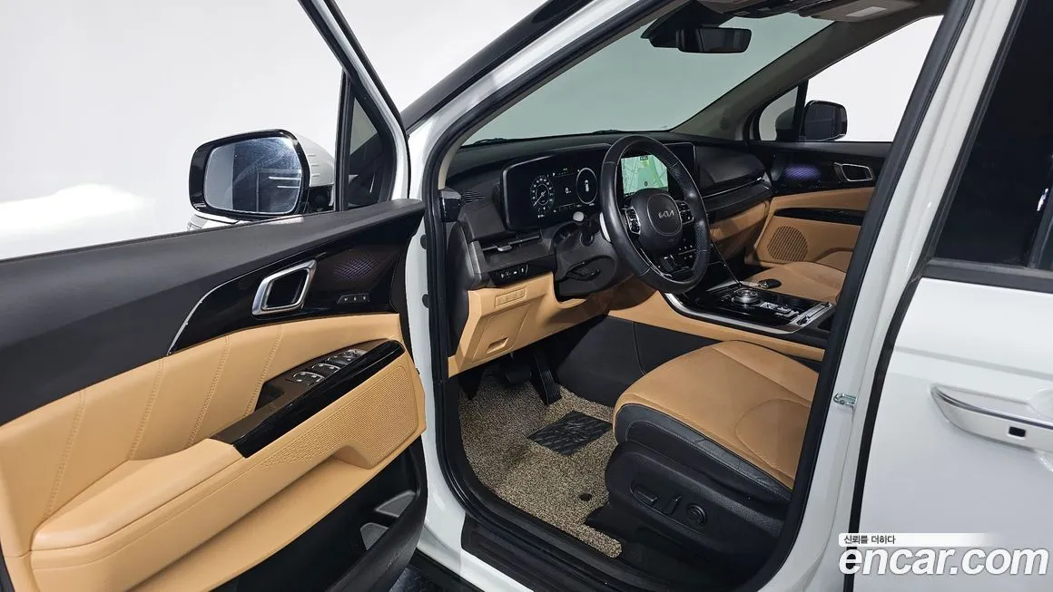 Kia Carnival — фото 10