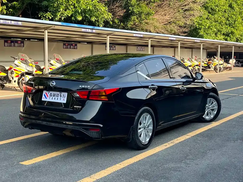 Nissan Teana — фото 6
