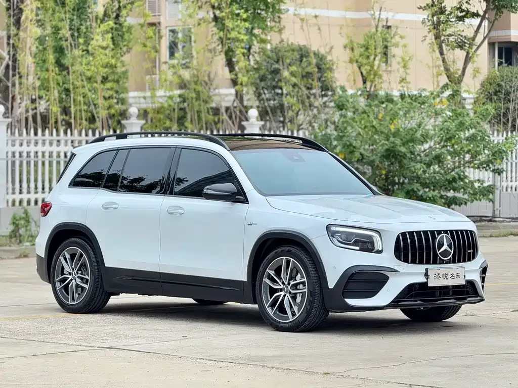 Mercedes-Benz GLB AMG — фото 3