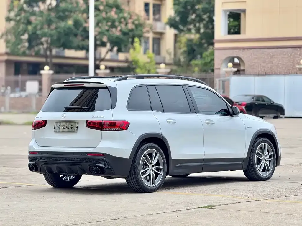 Mercedes-Benz GLB AMG — фото 7