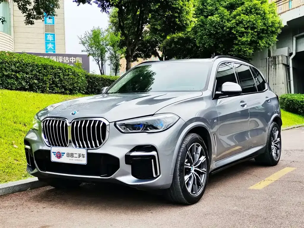 BMW X5 — фото 1