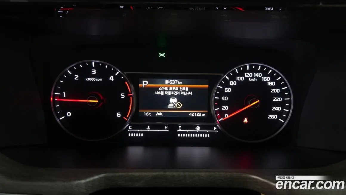 Kia Sorento — фото 8