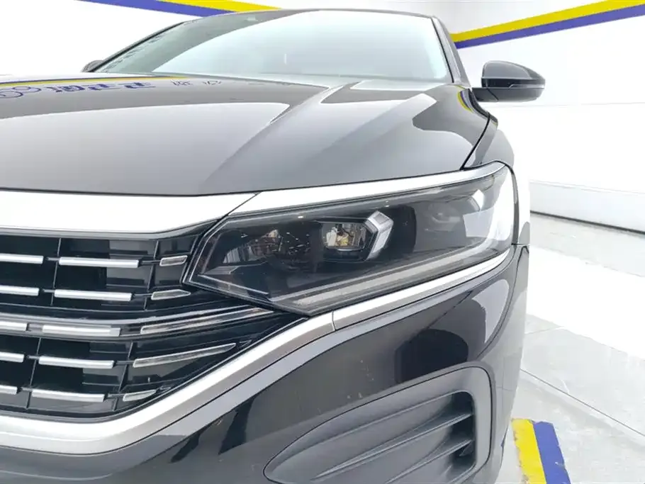 Volkswagen Passat — фото 5