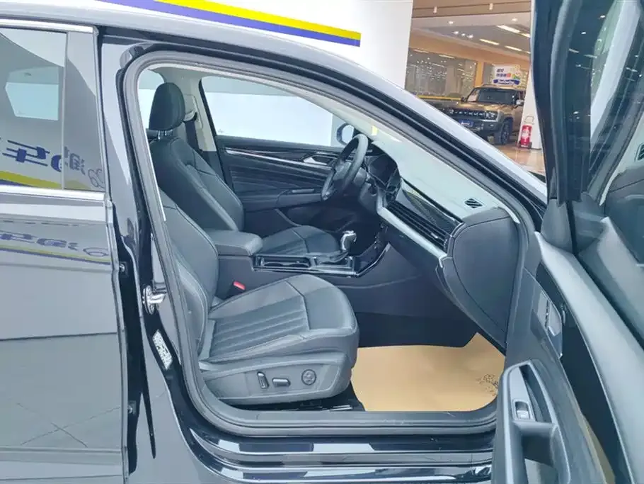 Volkswagen Passat — фото 8