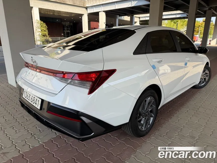 Hyundai AVANTE — фото 4