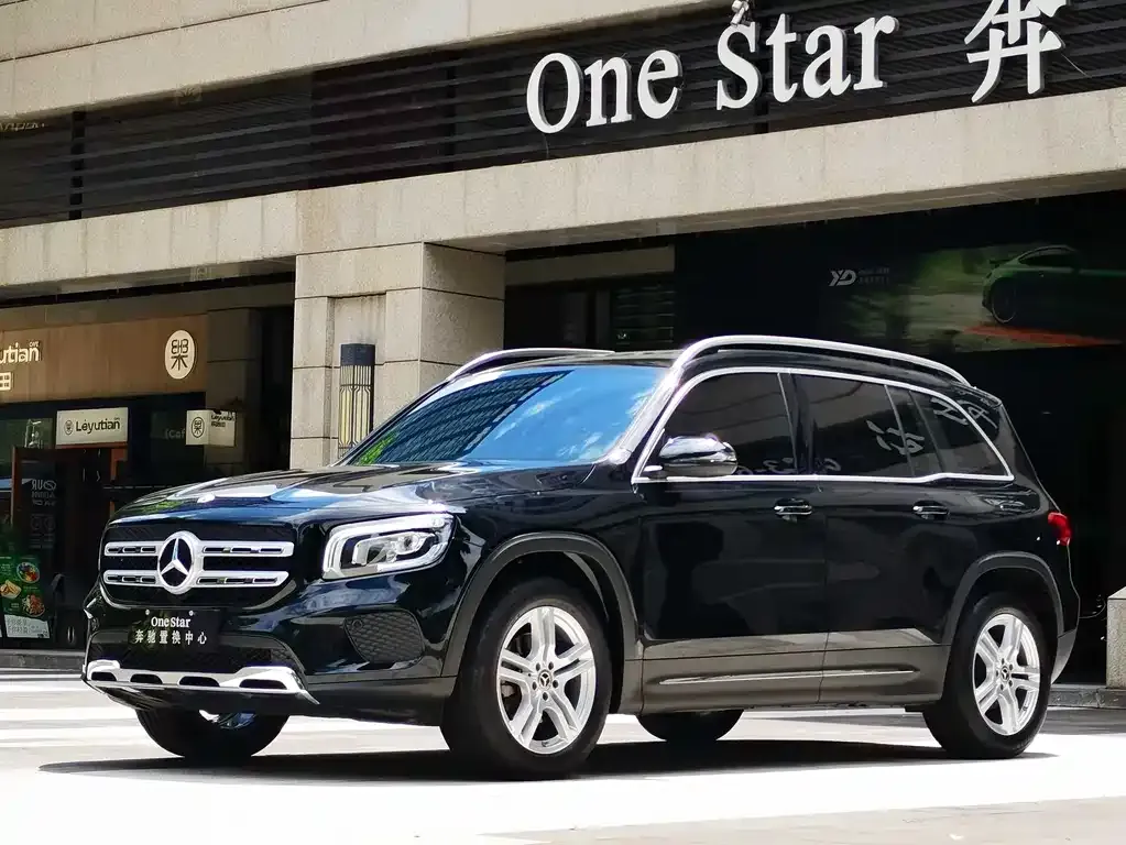 Mercedes-Benz GLB — фото 2