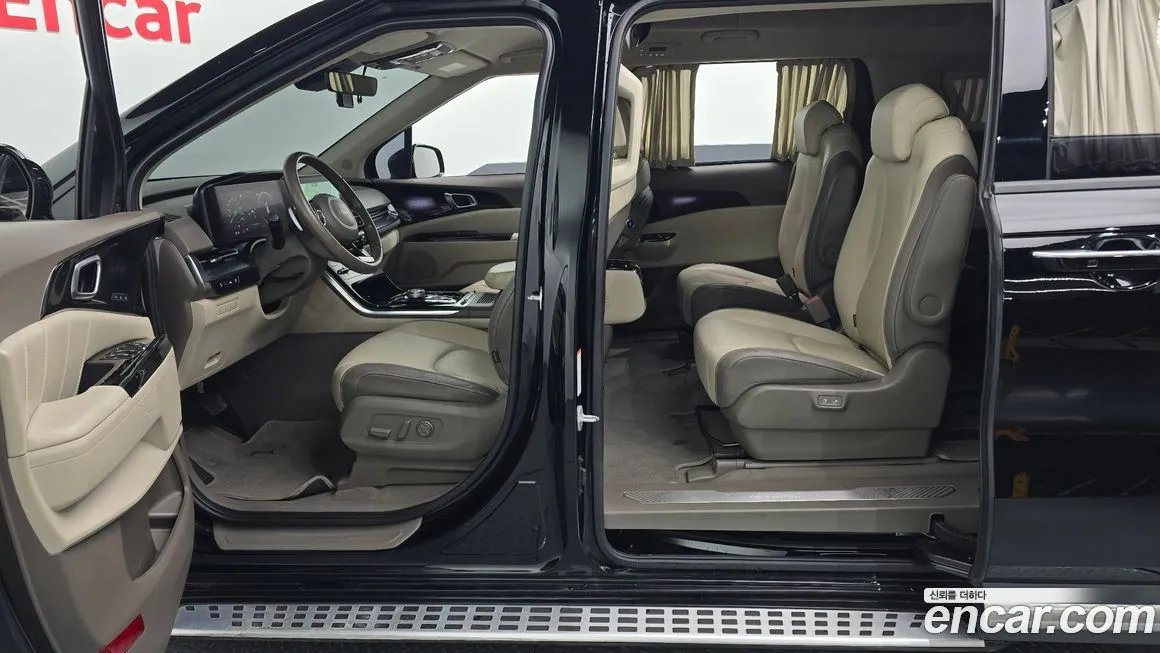 Kia Carnival — фото 10