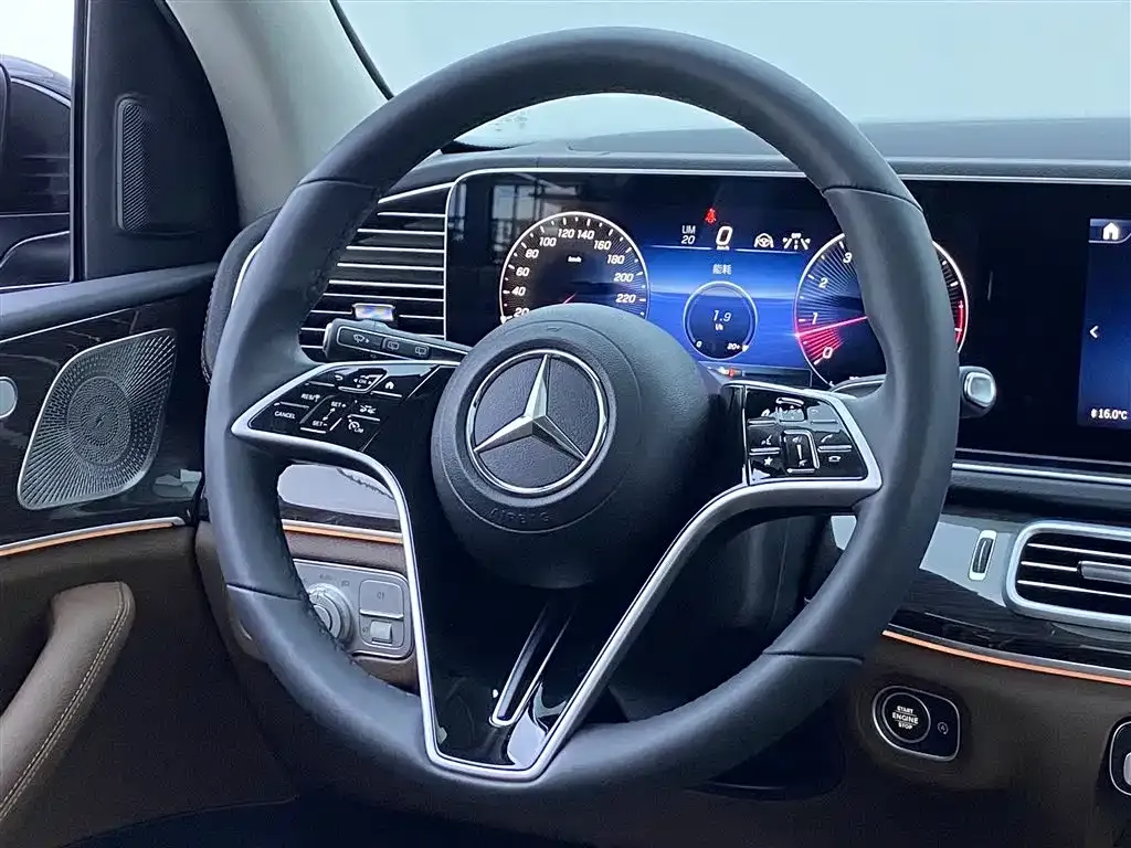 Mercedes-Benz GLE — фото 9