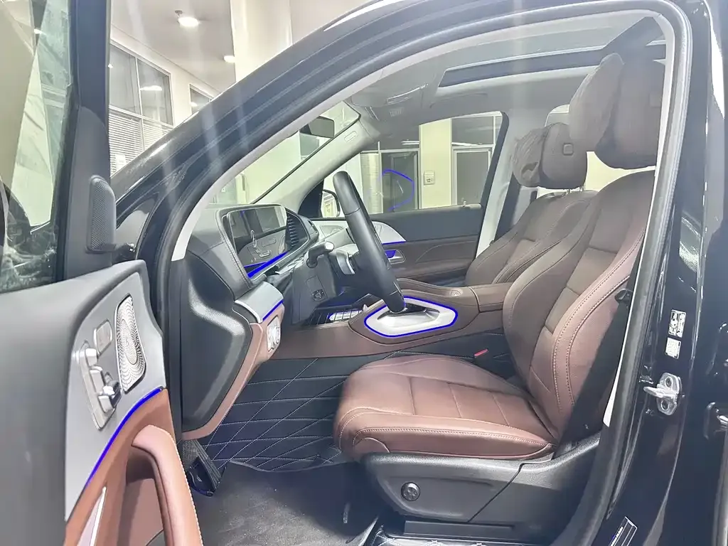 Mercedes-Benz GLS — фото 10