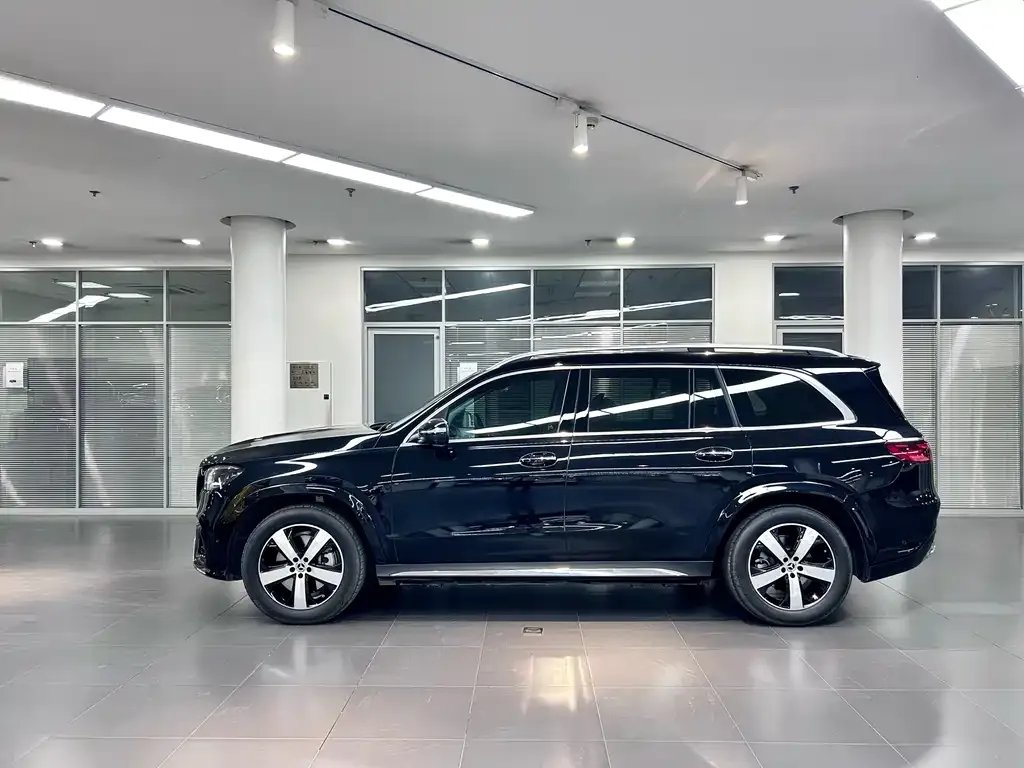 Mercedes-Benz GLS — фото 8