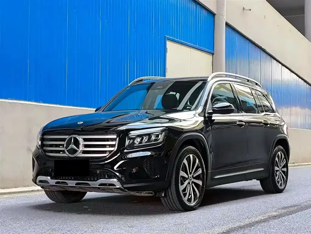 Mercedes-Benz GLB — фото 1