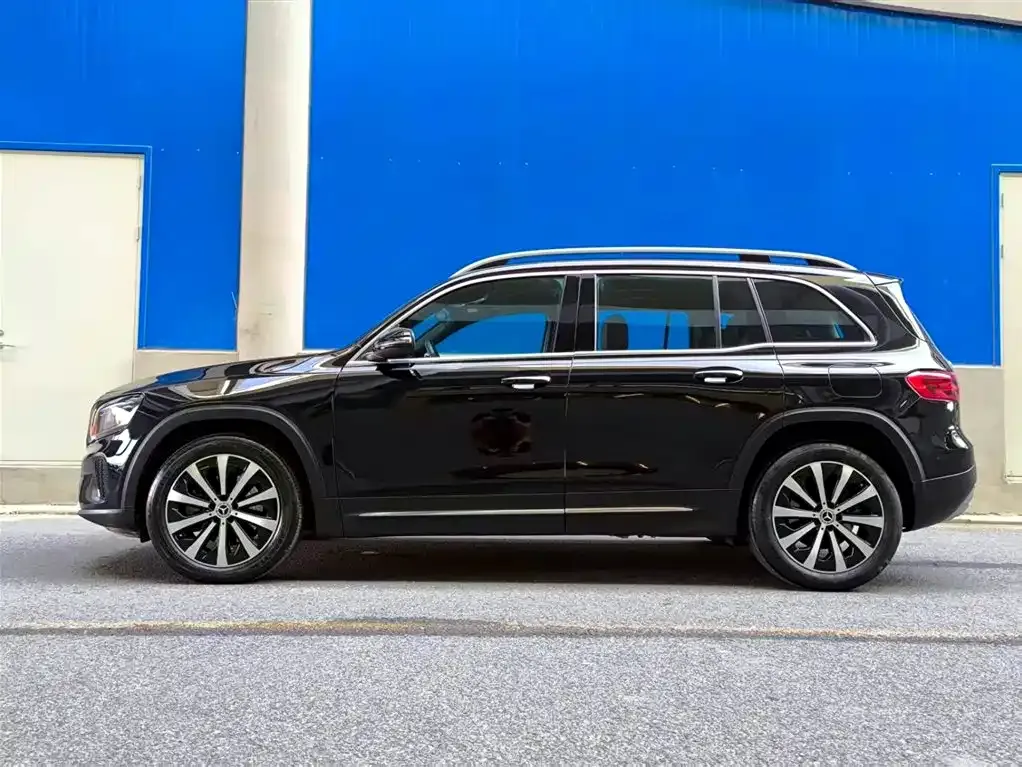 Mercedes-Benz GLB — фото 3