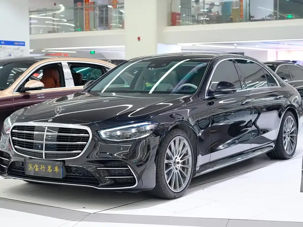 Mercedes-Benz S-Class — фото 1