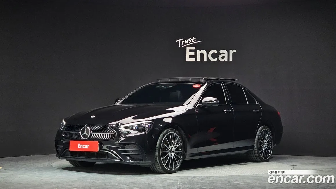 Mercedes-Benz E-Class — фото 1