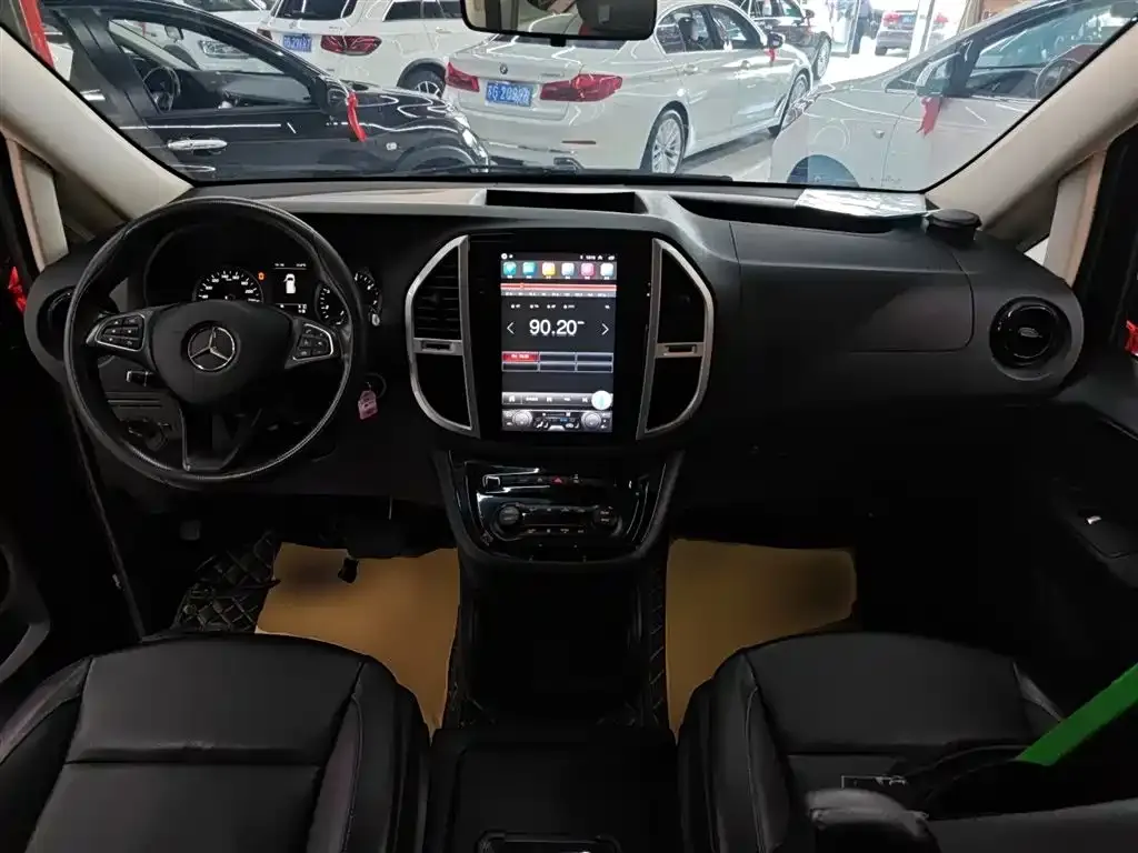 Mercedes-Benz Vito — фото 10