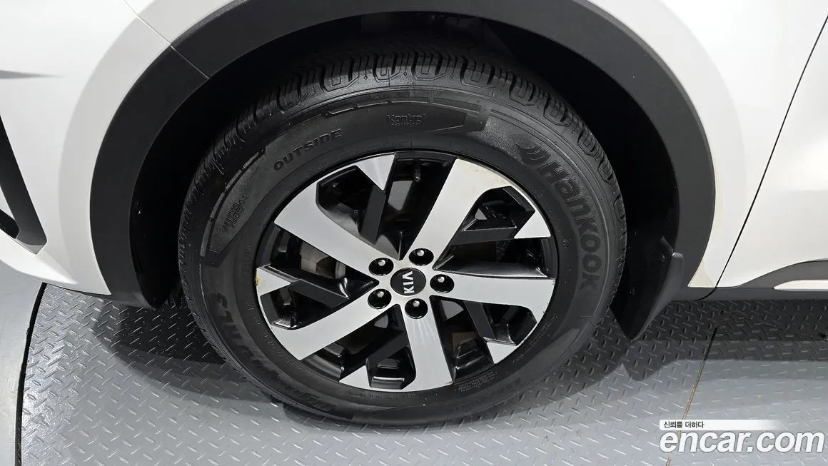 Kia Sorento — фото 5