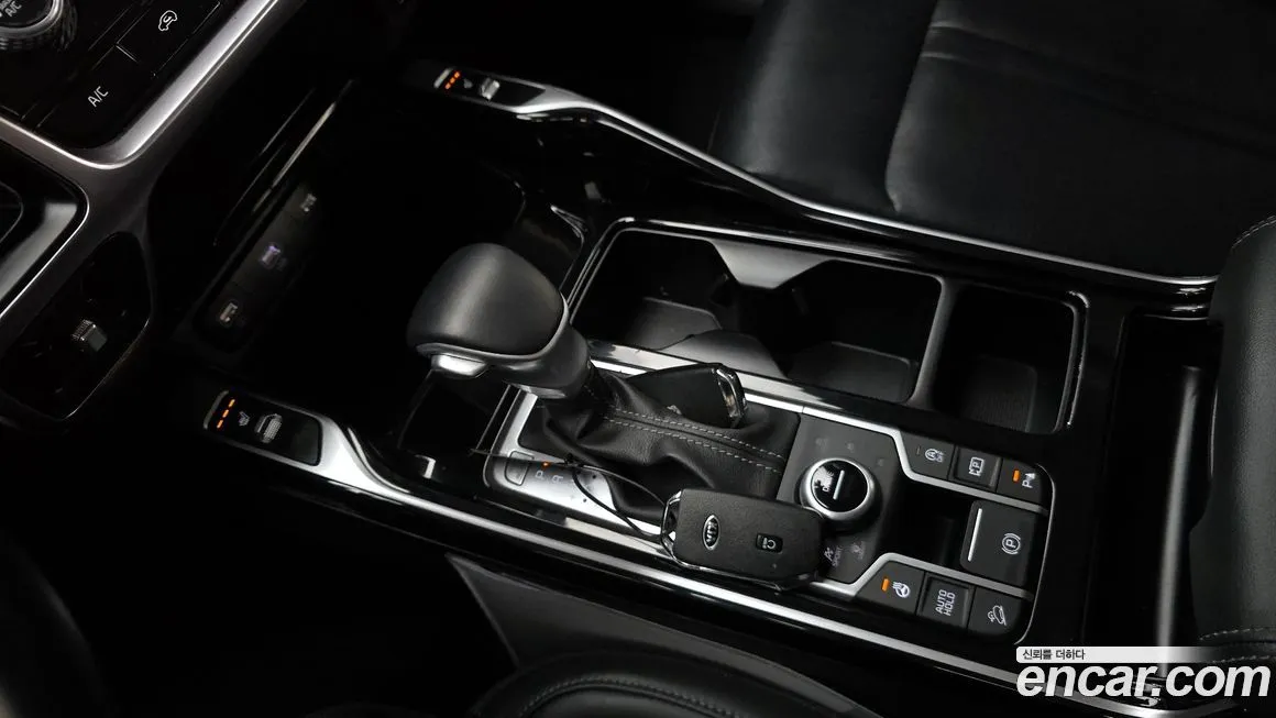 Kia Sorento — фото 9