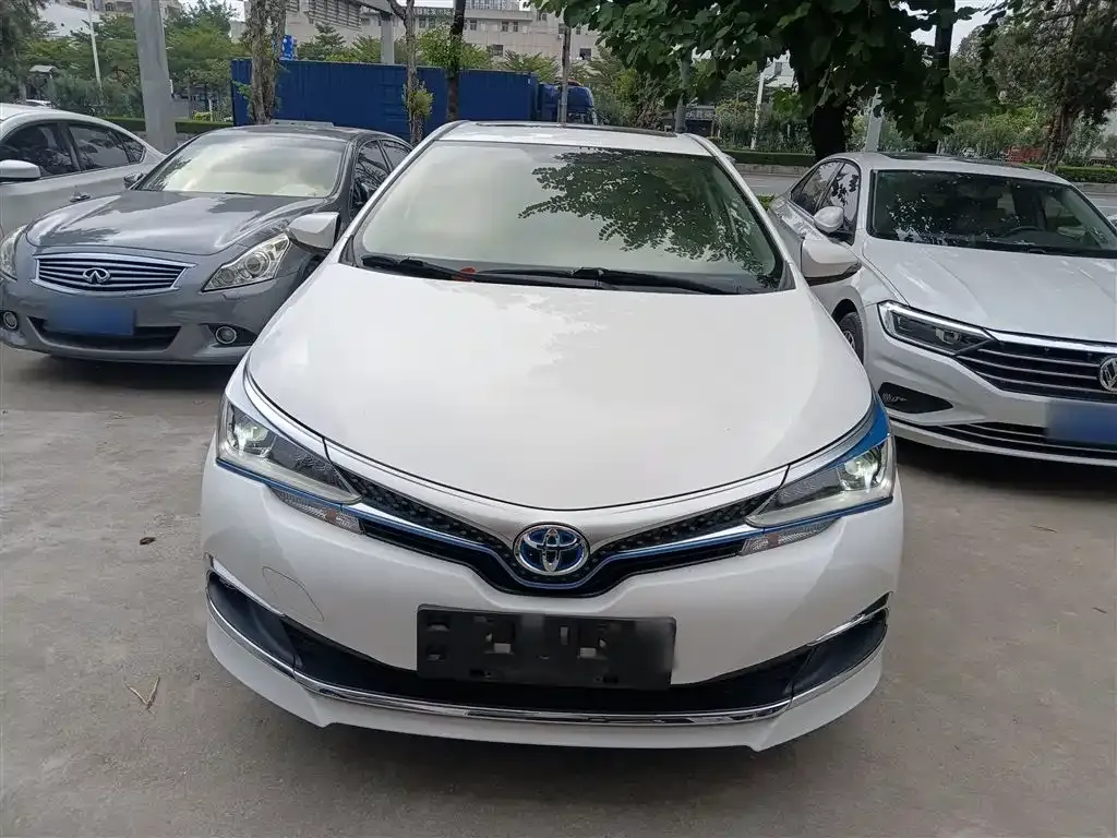 Toyota Corolla Hybrid — фото 3