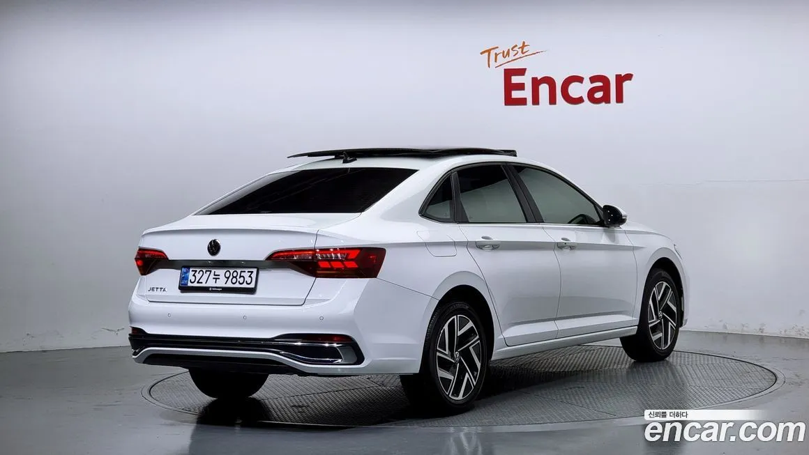 Volkswagen Jetta — фото 2